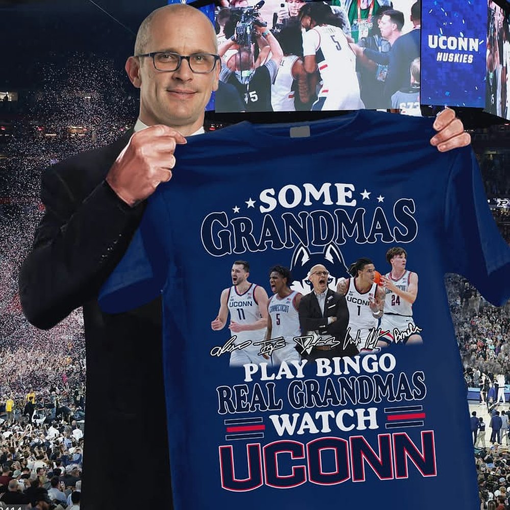 Uconn Some Grandmas Play Bingo Real Grandmas Watch UConn T-Shirt